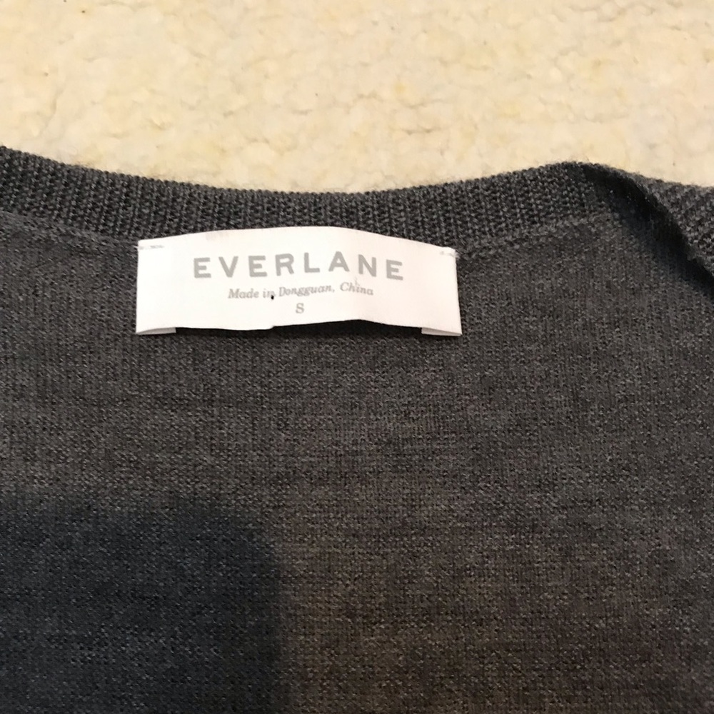 Everlane Wool Grey V Neck Pullover Sweater Small - Picture 4 of 8